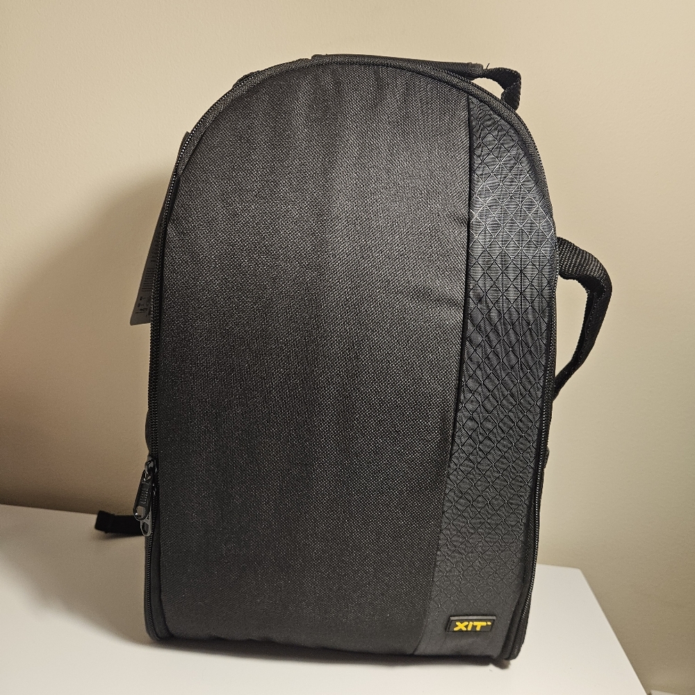 NEW Xit XTBP Deluxe Digital & Video Camera  Padded Backpack (Black)
